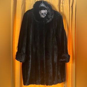 Dennis Basso Mink black faux fur size 2x